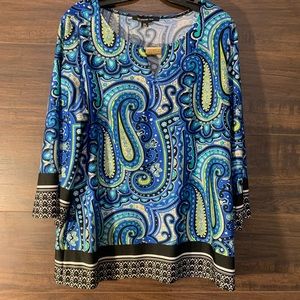 Woman’s Petite XL blouse